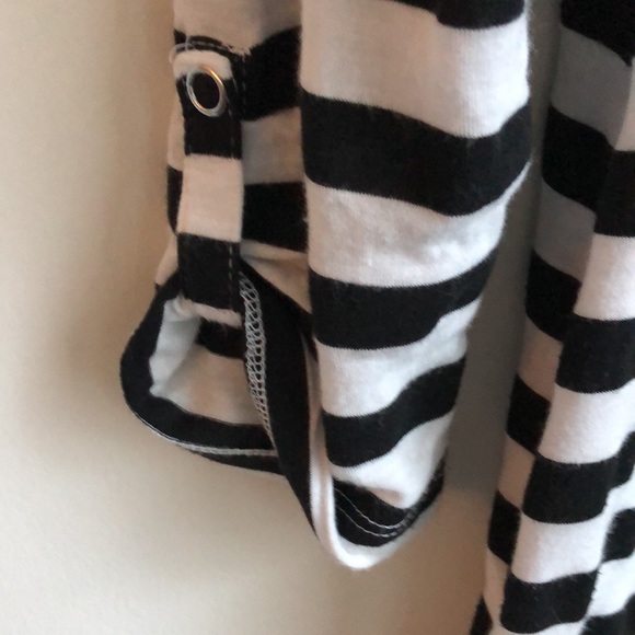 Women's Striped Top - Picture 5 of 5
